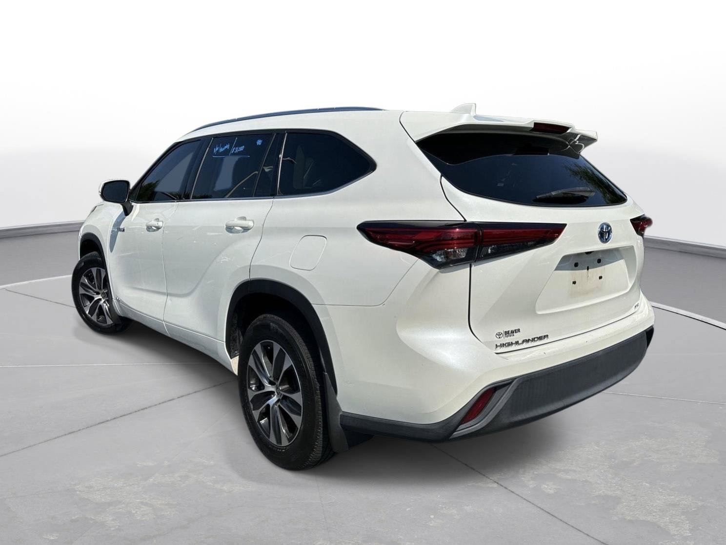 Used 2020 Toyota Highlander XLE AWD/4WD image 53