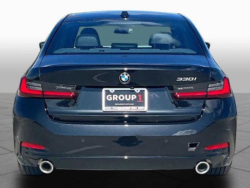 Used 2025 BMW 330i Sedan RWD image 4