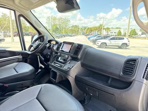 Used 2024 RAM ProMaster 2500 w/ Convenience Group image 12