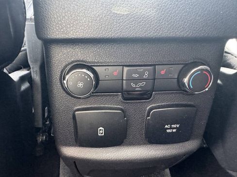 Used 2017 Ford Explorer Platinum AWD/4WD image 26