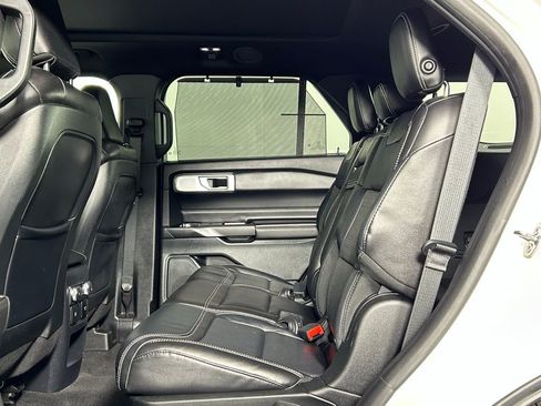 Used 2020 Ford Explorer ST w/ ST Street Pack image 19