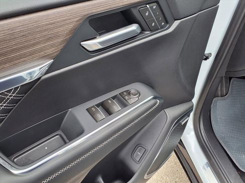 New 2026 GMC Acadia Denali w/ Super Cruise Package FWD image 10