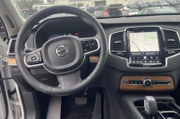 Used 2023 Volvo XC90 B6 Plus AWD/4WD image 3