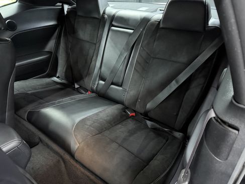 Used 2015 Dodge Challenger SRT Hellcat image 22