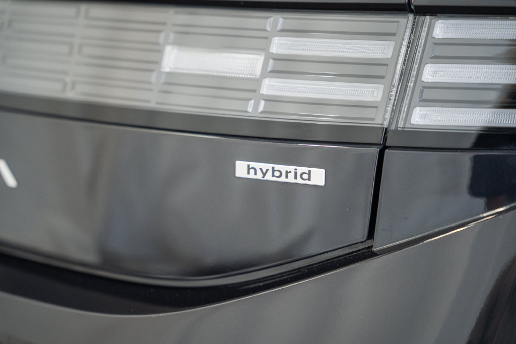 Used 2025 Hyundai Sonata Limited FWD image 7