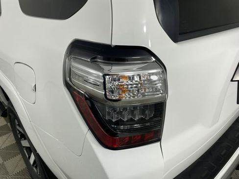 Used 2019 Toyota 4Runner TRD Off-Road Premium image 18