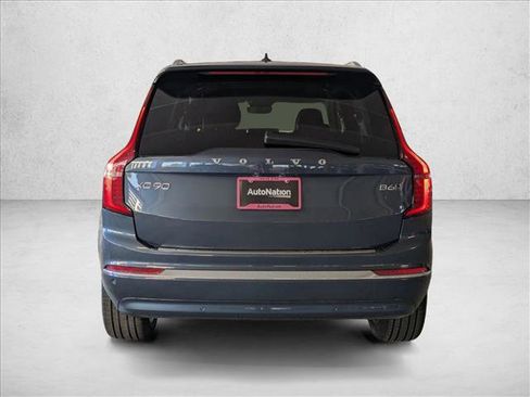 New 2025 Volvo XC90 B6 Core w/ Protection Package Premier image 8