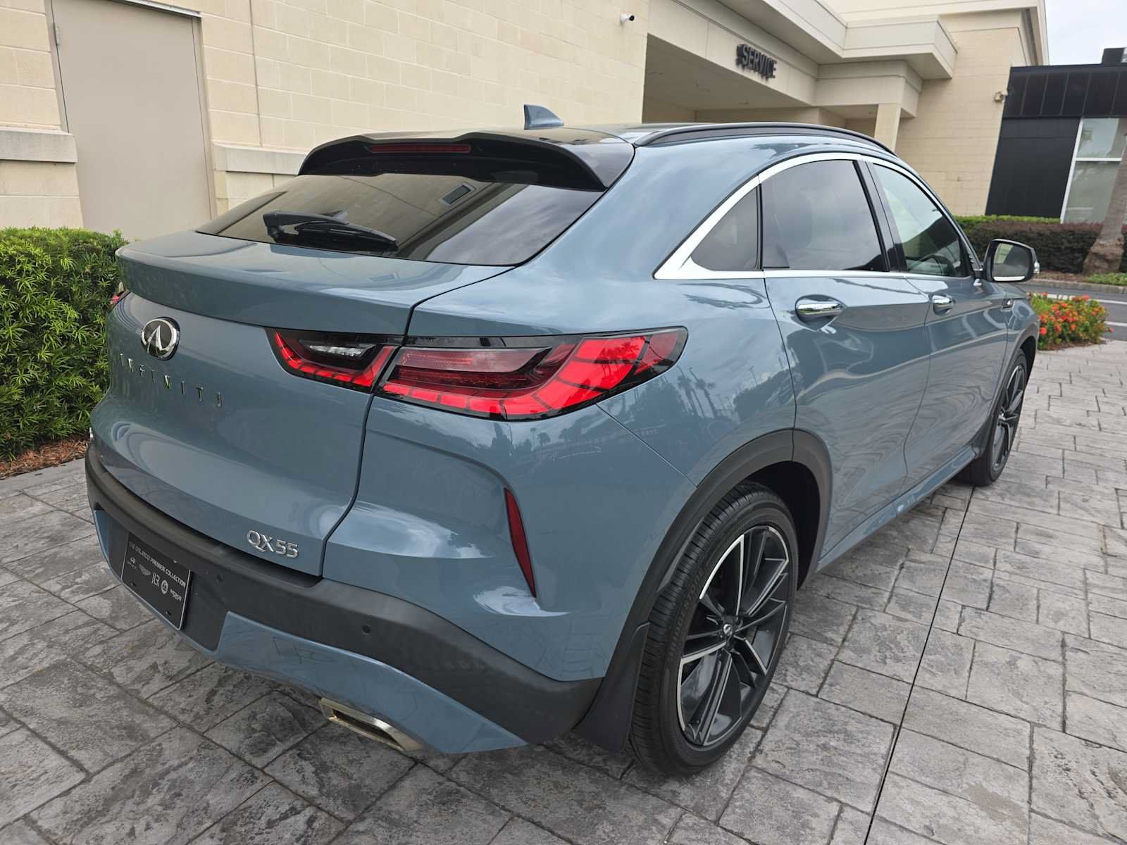 Used 2023 INFINITI QX55 Luxe w/ Cargo Package AWD/4WD image 3
