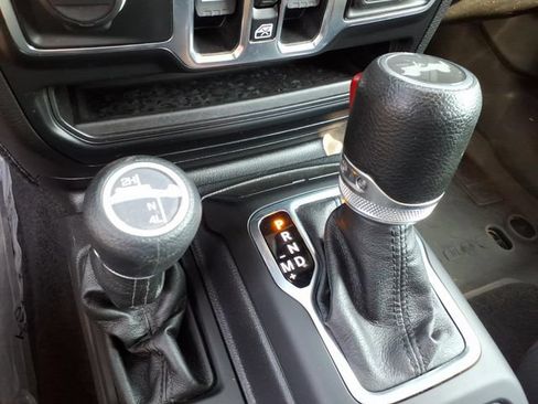 Used 2023 Jeep Wrangler Unlimited Sport AWD/4WD image 6