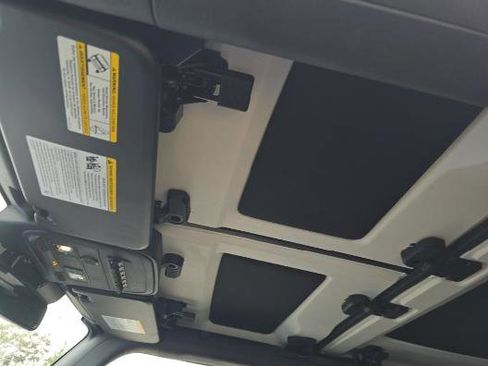 Certified 2025 Ford Bronco Badlands image 6