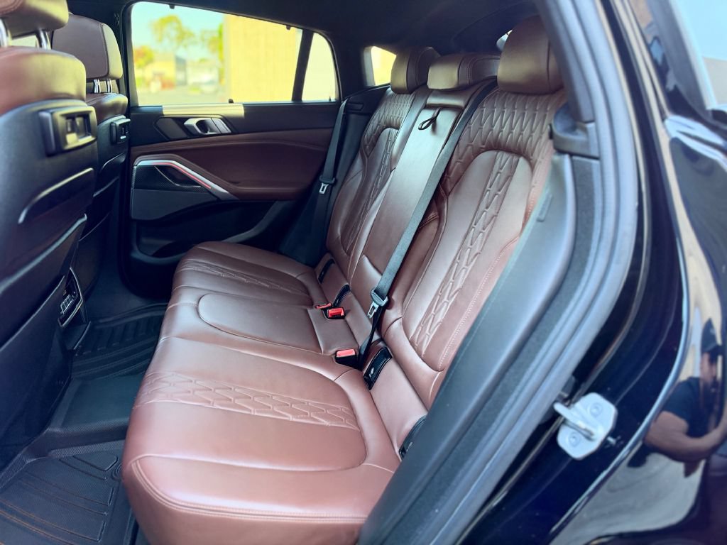 Used 2021 BMW X6 M50i w/ Executive Package AWD/4WD image 16