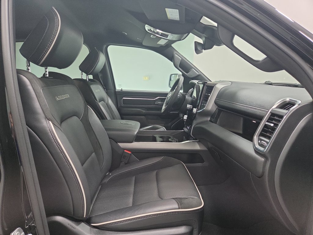 Used 2026 RAM 1500 Laramie AWD/4WD image 15