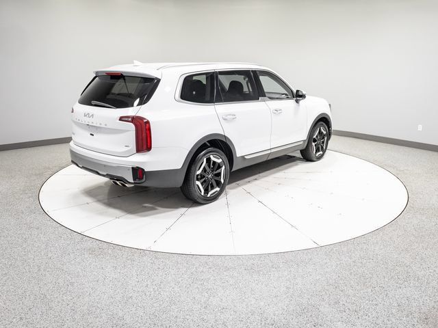 Used 2023 Kia Telluride S AWD/4WD image 31