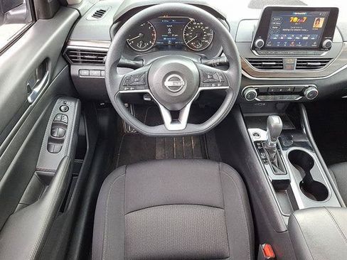Certified 2024 Nissan Altima 2.5 SV FWD image 12