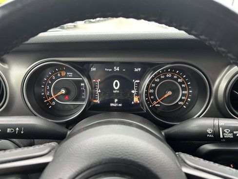 Used 2022 Jeep Gladiator Sport image 16