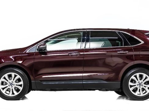 Used 2019 Ford Edge Titanium w/ Equipment Group 301A image 6