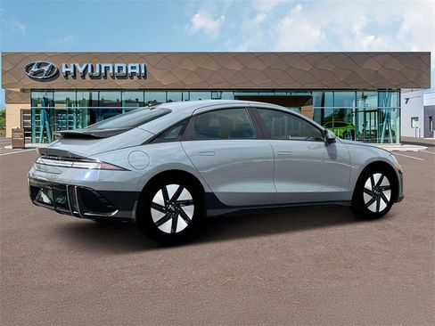 New 2025 Hyundai Ioniq 6 SE image 8