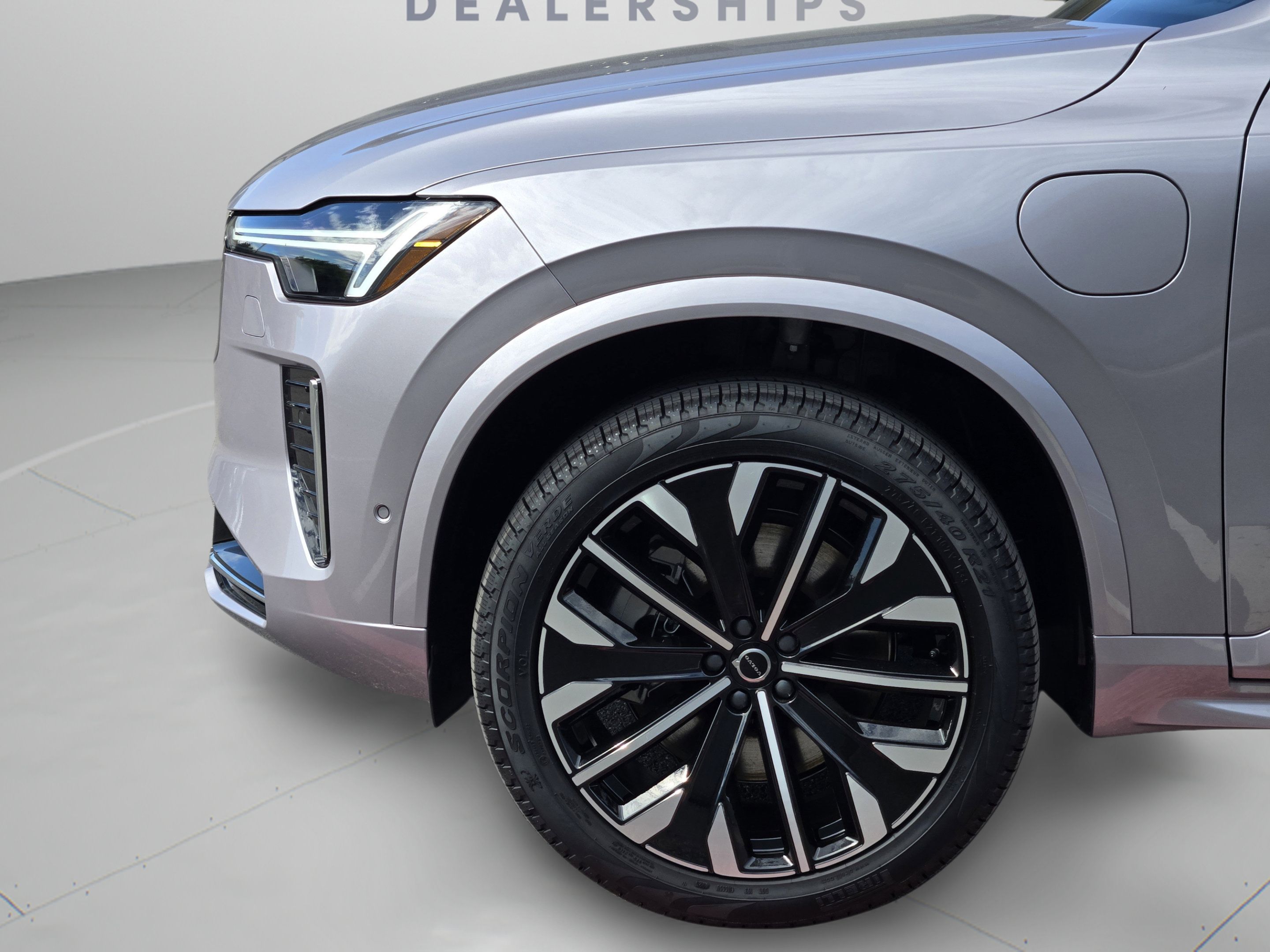 New 2026 Volvo XC90 T8 Plus w/ Protection Package Premier AWD/4WD image 28