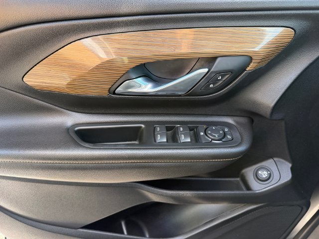 Certified 2021 GMC Terrain SLE w/ Driver Convenience Package FWD image 31