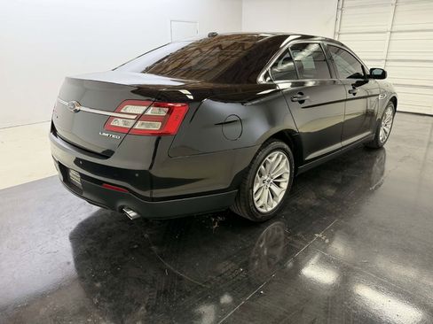 Used 2018 Ford Taurus Limited FWD image 5