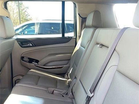 Used 2019 GMC Yukon XL SLT w/ Open Road Package image 5