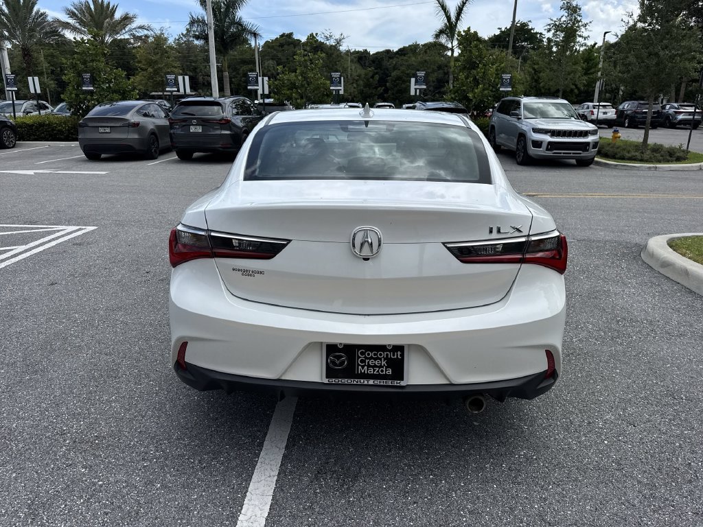 Used 2022 Acura ILX w/ Premium Package FWD image 2