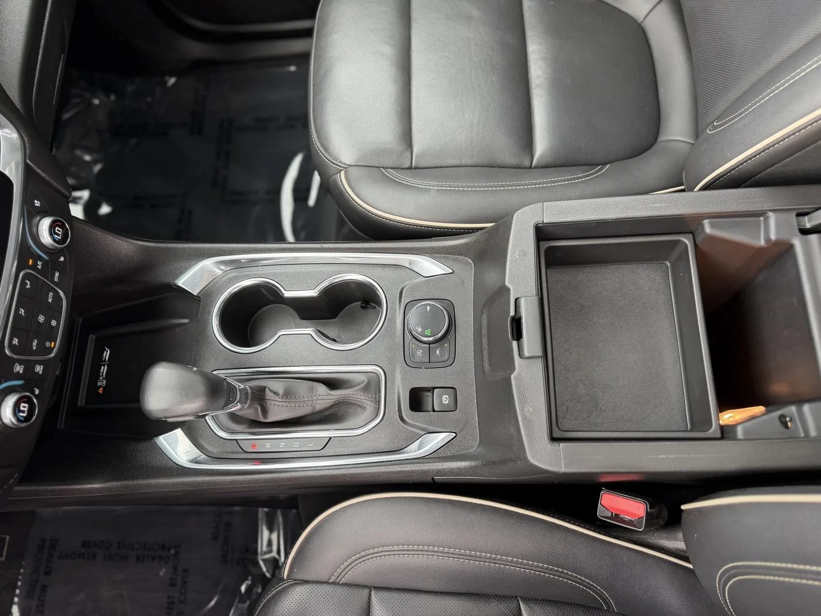 Used 2023 Chevrolet Traverse Premier w/ Redline Edition FWD image 39