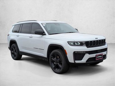 New 2026 Jeep Grand Cherokee L Limited w/ Limited Altitude Package AWD/4WD image 6