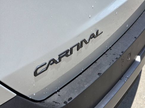 New 2026 Kia Carnival SX w/ SX Dark Edition Package FWD image 7