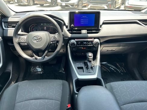 Used 2025 Toyota RAV4 XLE w/ Convenience Package FWD image 17