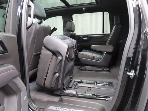 Used 2025 Chevrolet Suburban RST w/ RST Capability Package AWD/4WD image 61
