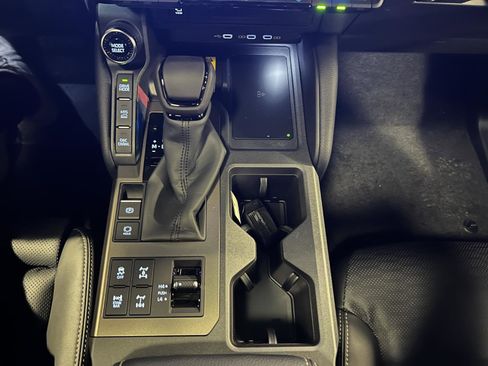 Used 2026 Toyota Land Cruiser image 20