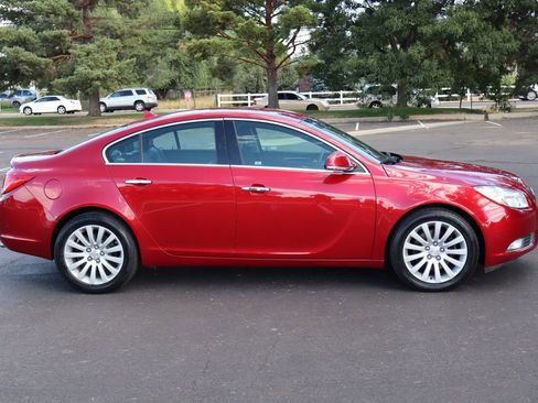 Used 2012 Buick Regal Premium image 3