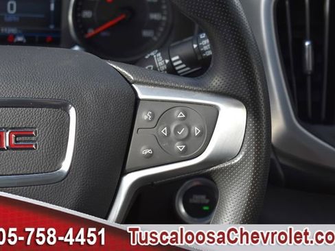 Used 2024 GMC Terrain SLE w/ Driver Convenience Package image 28
