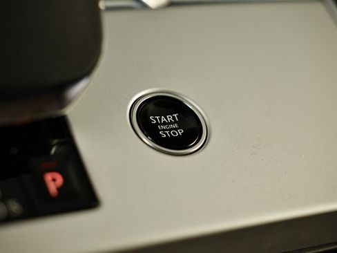 New 2025 Land Rover Range Rover Autobiography image 47