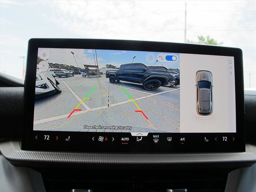 Used 2025 Ford Explorer Active RWD image 12