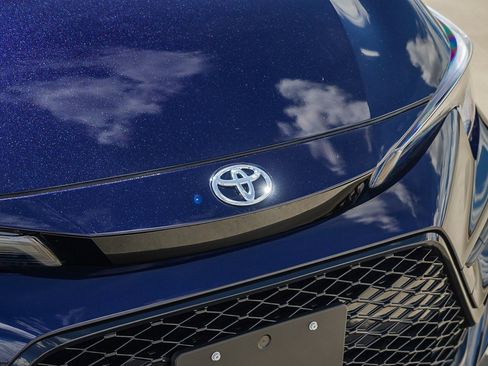 Used 2026 Toyota Corolla SE w/ SE Premium Package FWD image 10