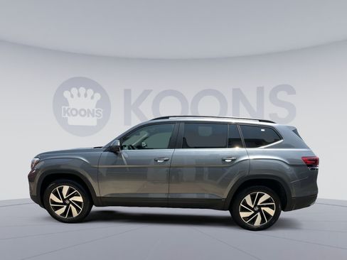Used 2025 Volkswagen Atlas SE AWD/4WD image 7