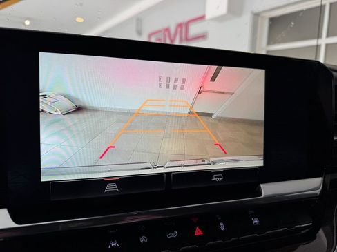 Certified 2024 GMC Sierra 1500 Elevation image 19