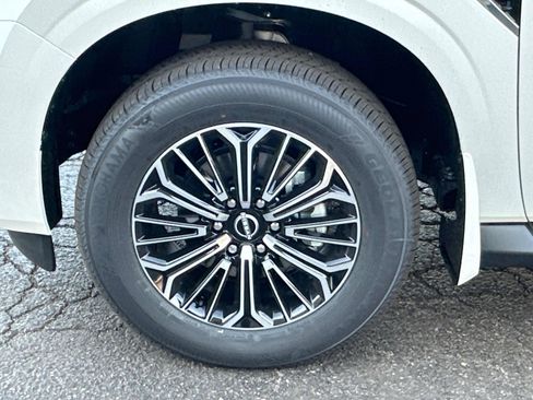 New 2026 Nissan Armada SL w/ Captain's Chari Seat Package image 10