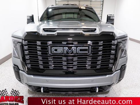 Used 2025 GMC Sierra 2500 Denali Ultimate image 7