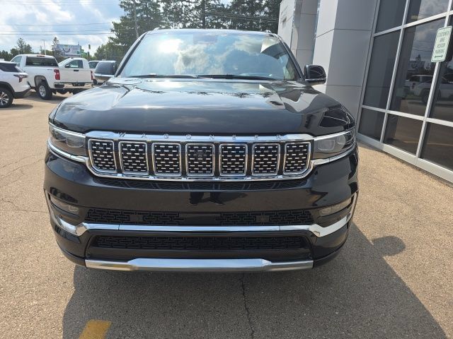 Used 2025 Jeep Grand Wagoneer 4WD image 2