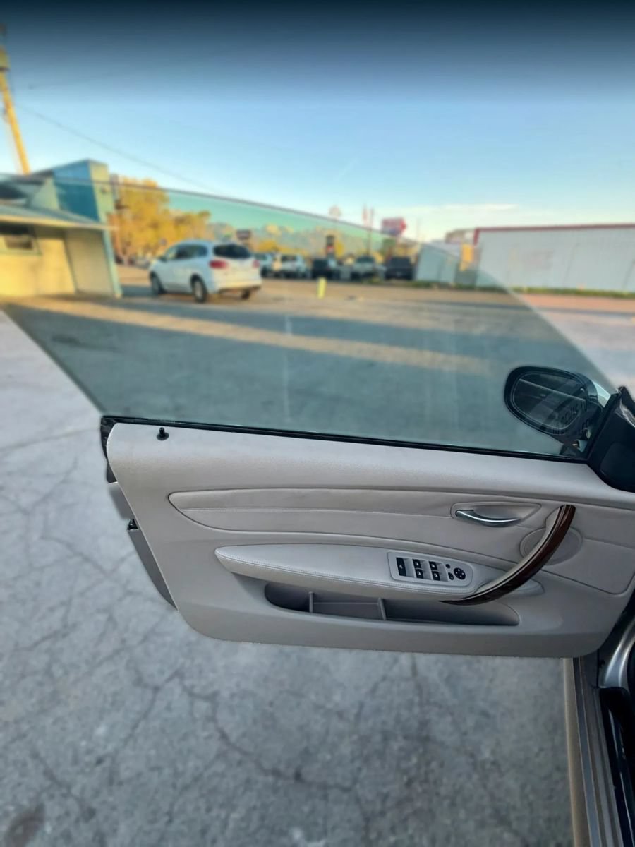 Used 2012 BMW 128i Convertible RWD image 23