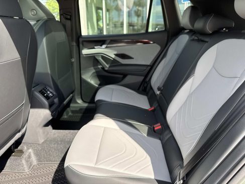 New 2026 Volkswagen Tiguan SE R-Line FWD image 7