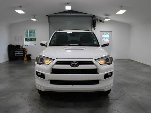 Used 2022 Toyota 4Runner TRD Sport w/ Technology Package AWD/4WD image 3
