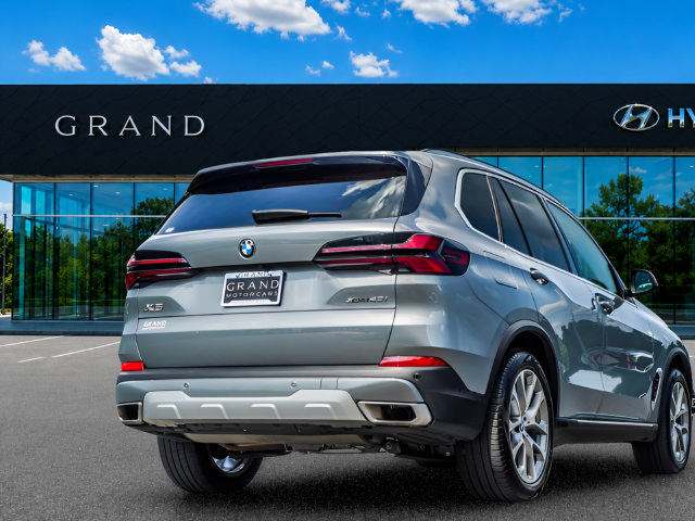Used 2026 BMW X5 xDrive40i AWD/4WD image 6