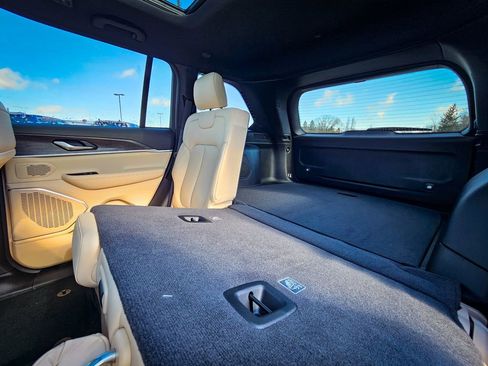 New 2026 Jeep Grand Cherokee Limited AWD/4WD image 37