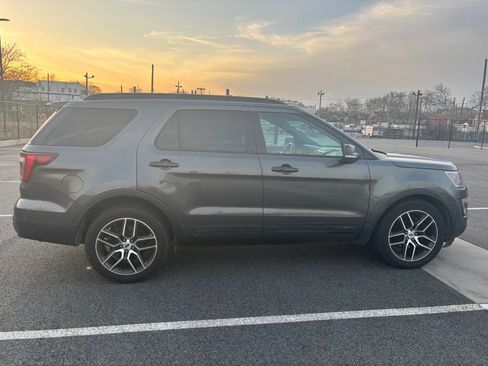 Used 2016 Ford Explorer Sport w/ Equipment Group 401A AWD/4WD image 10