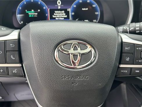 Certified 2025 Toyota Highlander Limited image 13