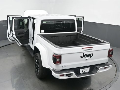 Used 2023 Jeep Gladiator Overland AWD/4WD image 62